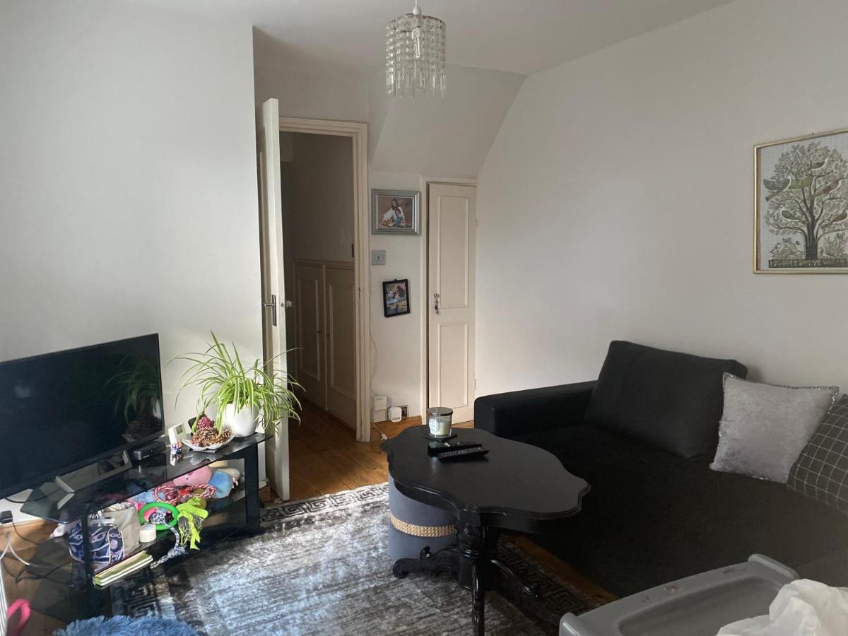 A Lovely Guest Room In West London Ngoại thất bức ảnh